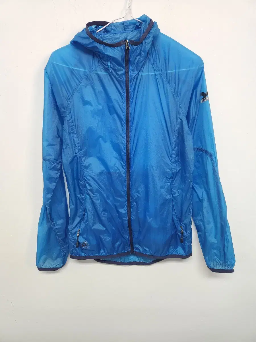 살레와 salewa 블루  여름 바람막이 90